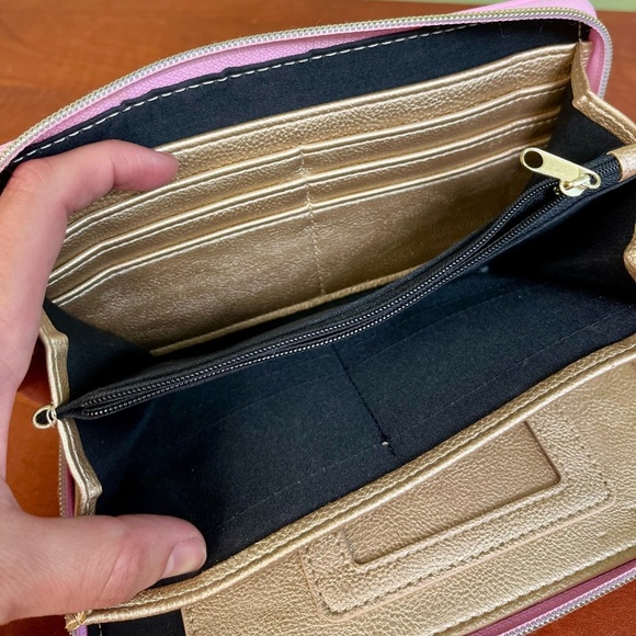 Betsey Johnson Vintage Pink Wallet/Wristlet with Gold Accents - Picture 4 of 4